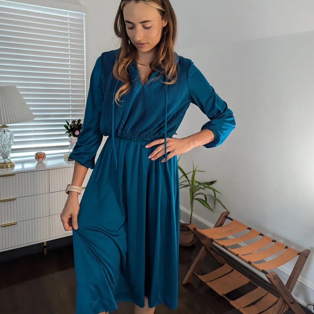 True vintage 70s dress